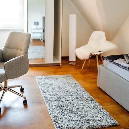 Zimmer In Ruhiger Lage 150M Zur Ta Hamelin Bagian luar foto