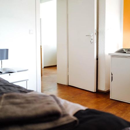 Zimmer In Ruhiger Lage 150M Zur Ta Hamelin Bagian luar foto