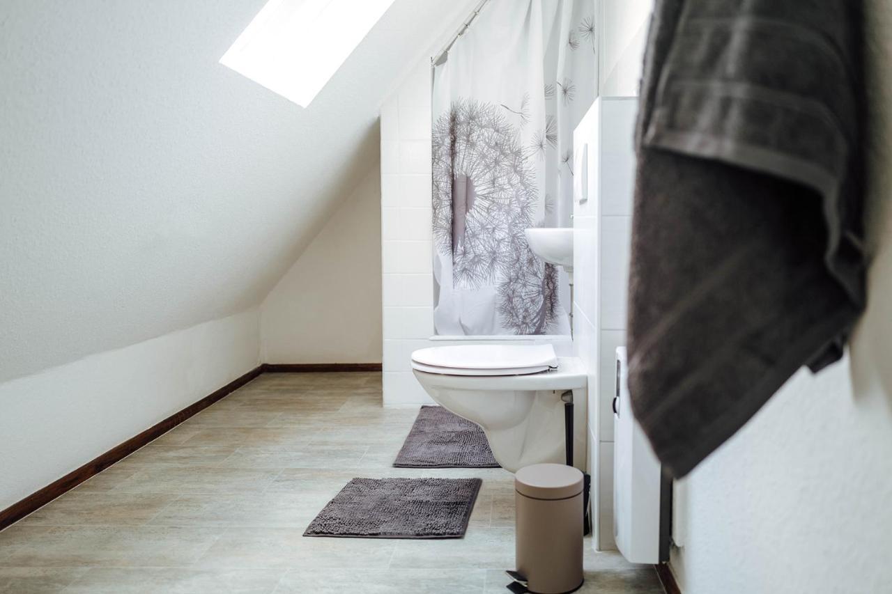 Zimmer In Ruhiger Lage 150M Zur Ta Hamelin Bagian luar foto